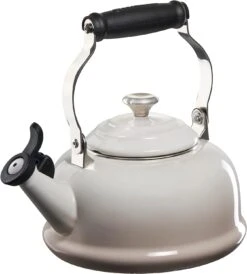 Le Creuset 1.7 Qt. Whistling Kettle W/Stainless Steel Knob - Meringue