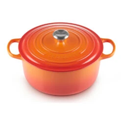 Le Creuset 7 1/4 Qt. Signature Round Dutch Oven W/Stainless Steel Knob - Flame- Personalized Engraving Available